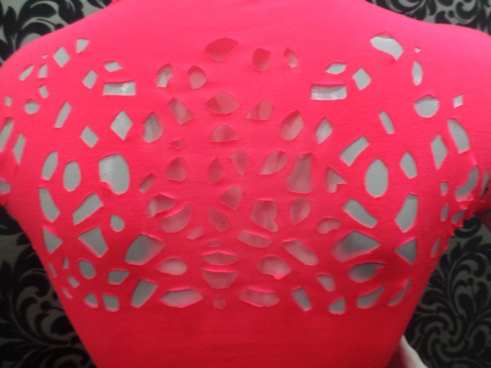 ARKASI LAZER DESENLİ BODY