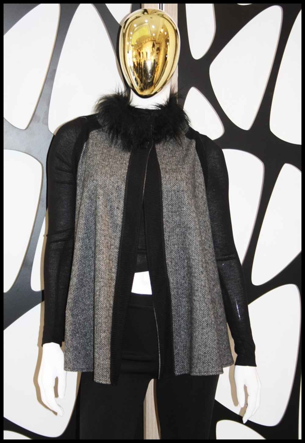 KAŞKORSE GARNİLİ KOLSUZ PELERİN