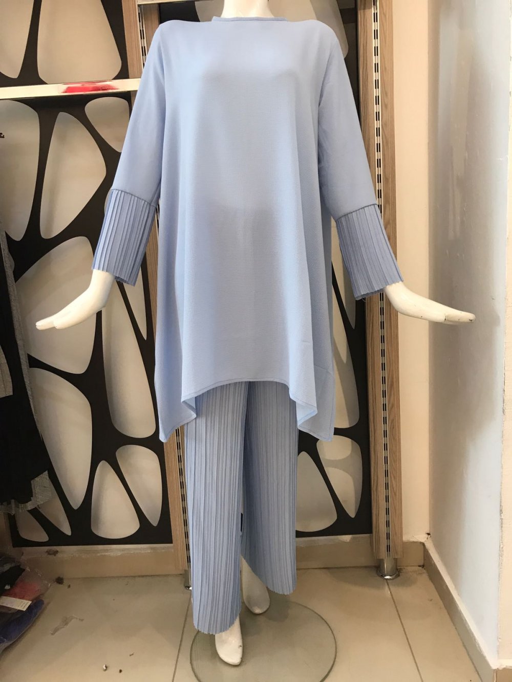 PANTOLONLU PLİSELİ KOBE TAKIM