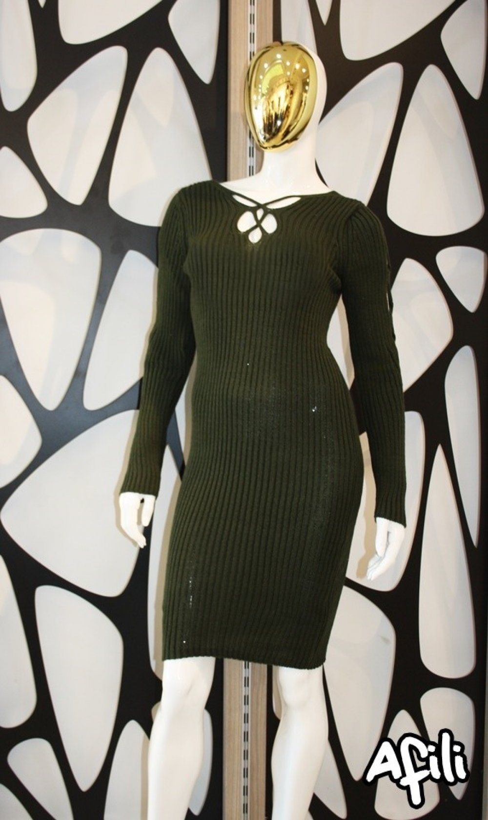 YAKASI VE KOLU DETAYLI TRİKO ELBİSE