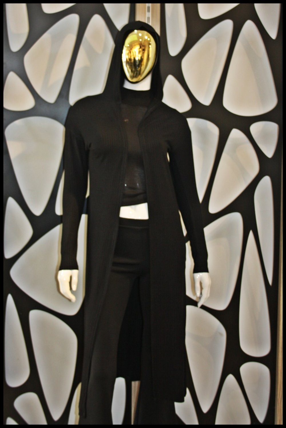 KAPŞONLU YIRTMAÇLI HIRKA