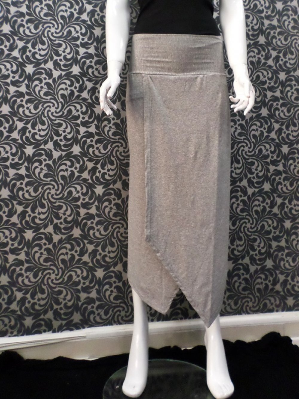 ÖNÜ ASİMETRİK UZUN ETEK