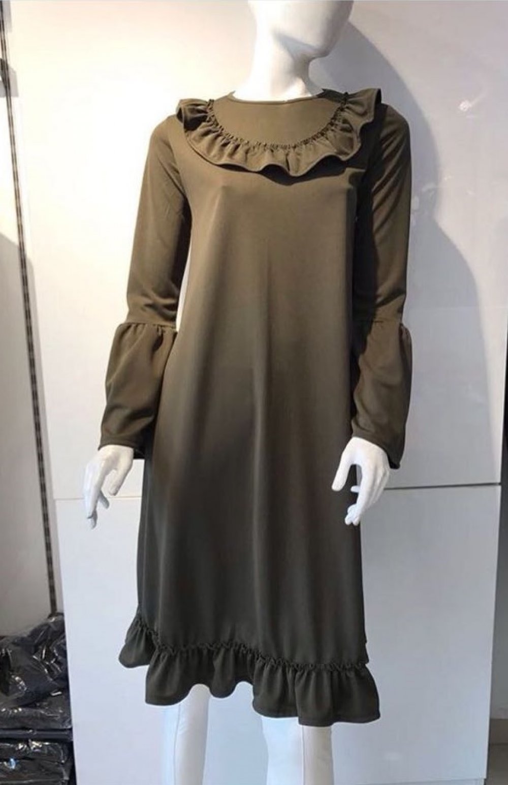 GÖĞSÜ ETEĞİ FIRFIRLI TUNİK